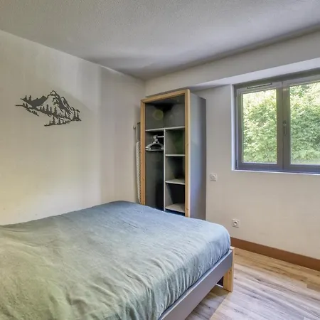 Apartment Carline